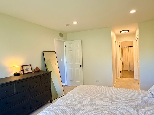 1226 CHESTERTON Drive, Volo, IL 60020