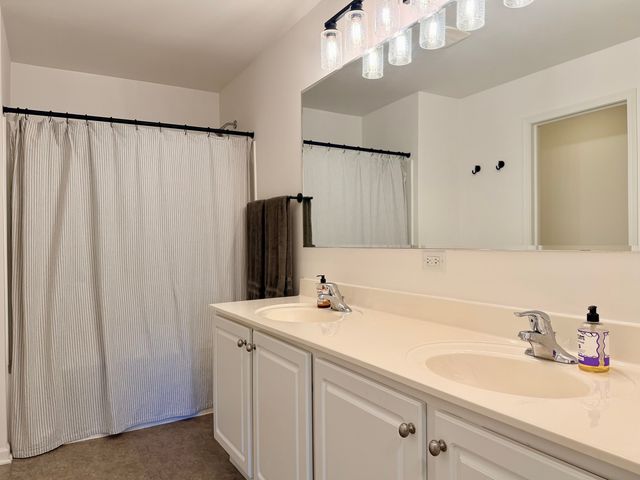1226 CHESTERTON Drive, Volo, IL 60020