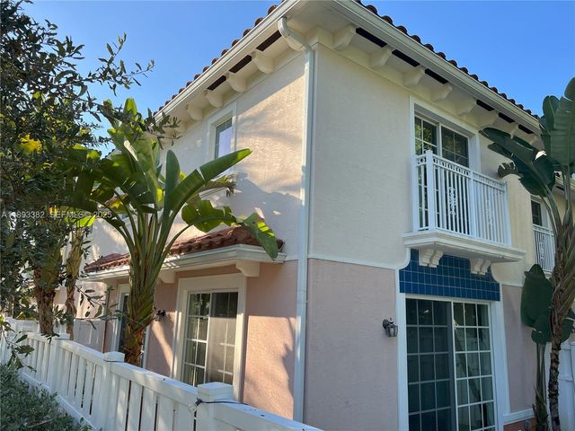 2361 SE 5th Street, Pompano Beach, FL 33062
