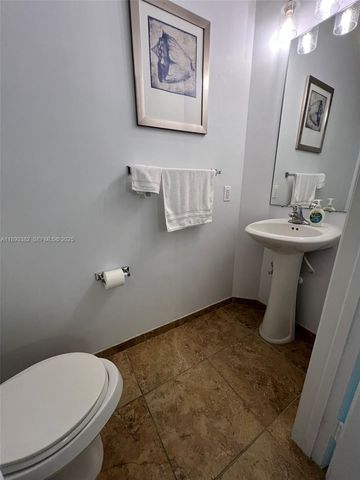 2361 SE 5th Street, Pompano Beach, FL 33062