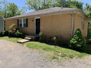 812 Bradley St Apt C, Clarksville, TN 37040