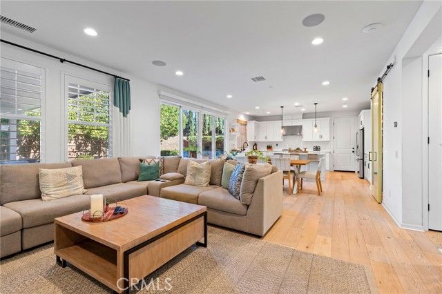 1605 E Buffalo, Santa Ana, CA 92705