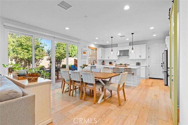 1605 E Buffalo, Santa Ana, CA 92705