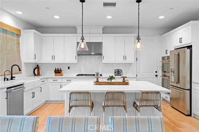 1605 E Buffalo, Santa Ana, CA 92705