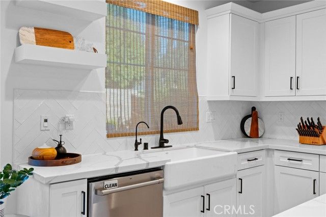 1605 E Buffalo, Santa Ana, CA 92705