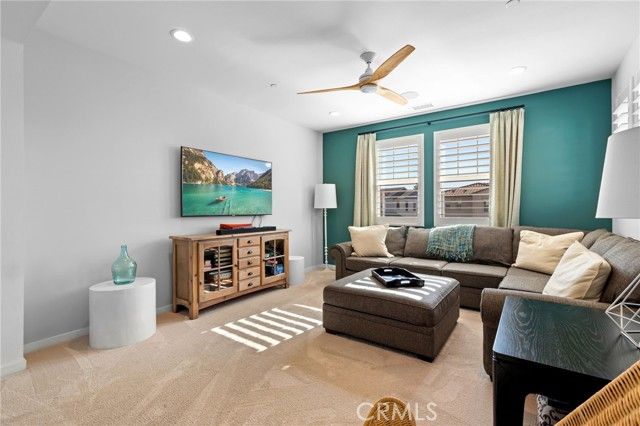 1605 E Buffalo, Santa Ana, CA 92705