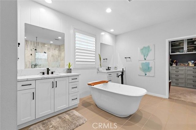 1605 E Buffalo, Santa Ana, CA 92705