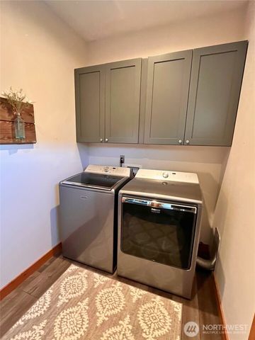 7940 Beach Drive E, Port Orchard, WA 98366