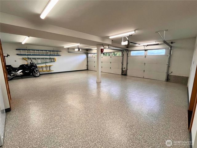 7940 Beach Drive E, Port Orchard, WA 98366