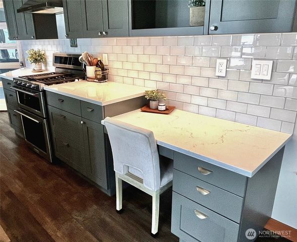 7940 Beach Drive E, Port Orchard, WA 98366