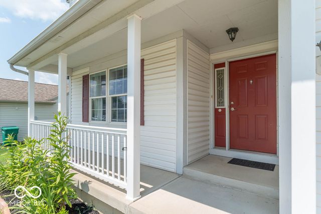 711 Bluff Creek Drive, Fortville, IN 46040