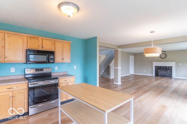 711 Bluff Creek Drive, Fortville, IN 46040