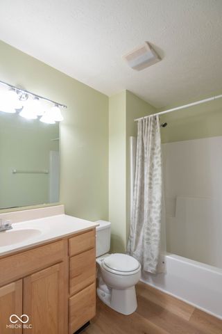 711 Bluff Creek Drive, Fortville, IN 46040