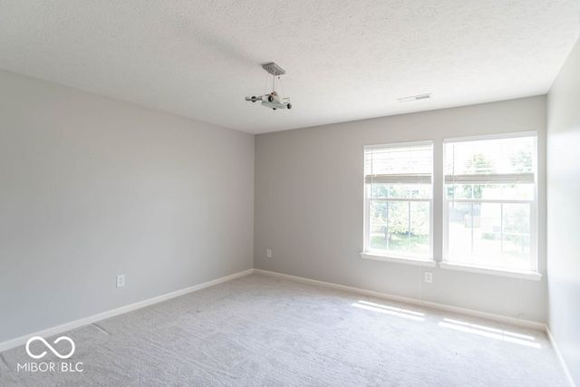 711 Bluff Creek Drive, Fortville, IN 46040