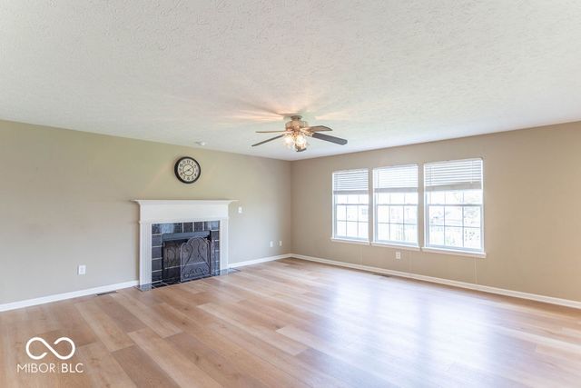 711 Bluff Creek Drive, Fortville, IN 46040