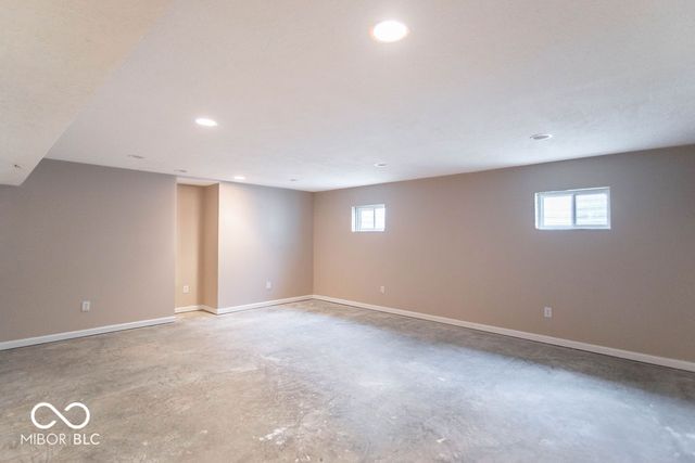 711 Bluff Creek Drive, Fortville, IN 46040
