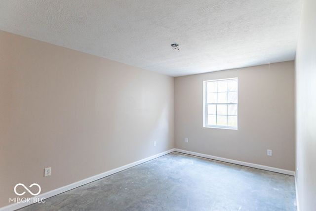 711 Bluff Creek Drive, Fortville, IN 46040