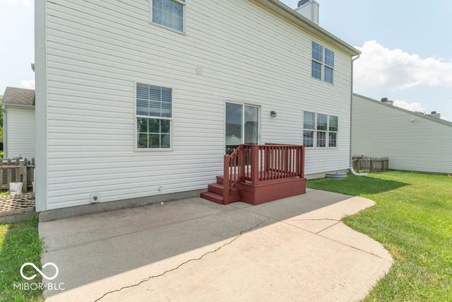 711 Bluff Creek Drive, Fortville, IN 46040
