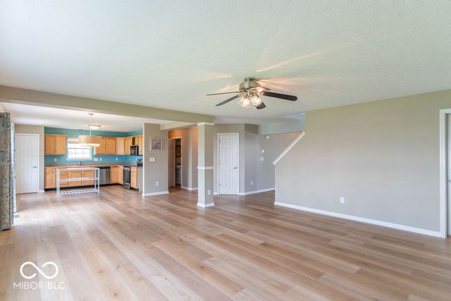 711 Bluff Creek Drive, Fortville, IN 46040
