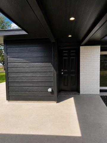 7915 S Braeswood Boulevard, Houston, TX 77096