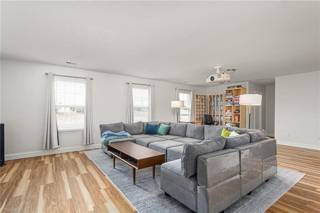 1641 Haddington Point Drive, Kernersville, NC 27284