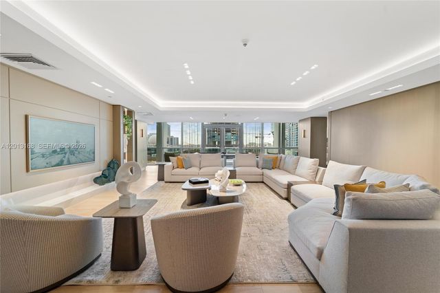 900 Biscayne Blvd 4006, Miami, FL 33132