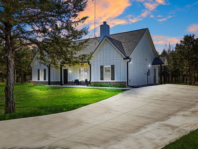 865 County Road 4519, Wolfe City, TX 75496