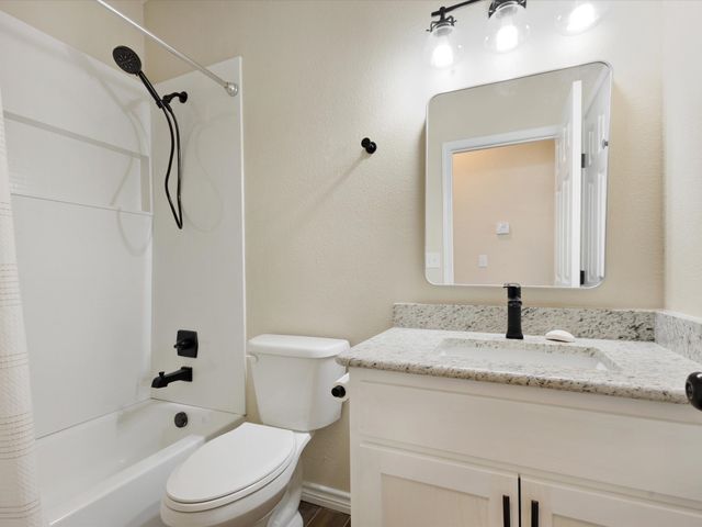 865 County Road 4519, Wolfe City, TX 75496