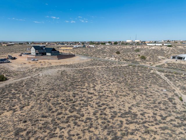1124 8th Street NE, Rio Rancho, NM 87144