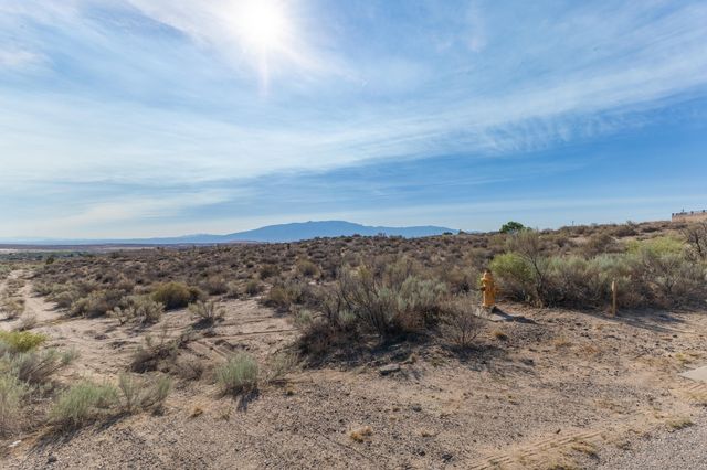 1124 8th Street NE, Rio Rancho, NM 87144
