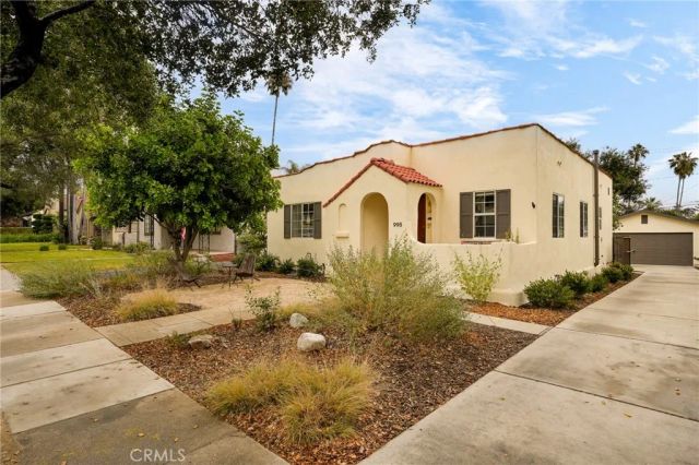 998 Bella Vista Avenue, Pasadena, CA 91107