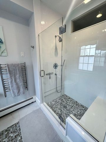 15 Waban 15, Wellesley, MA 02482