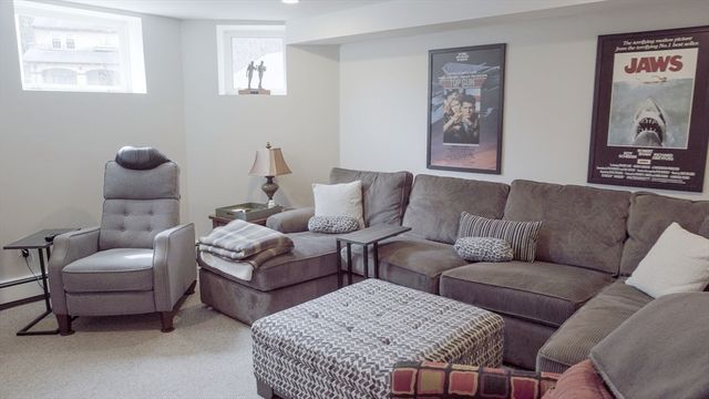 15 Waban 15, Wellesley, MA 02482