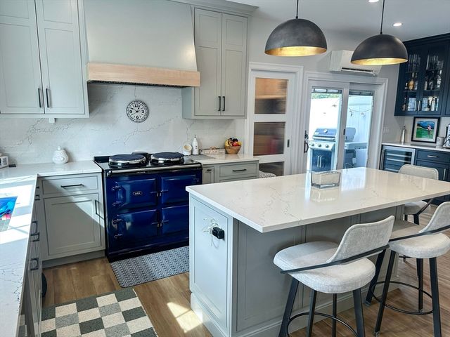 15 Waban 15, Wellesley, MA 02482