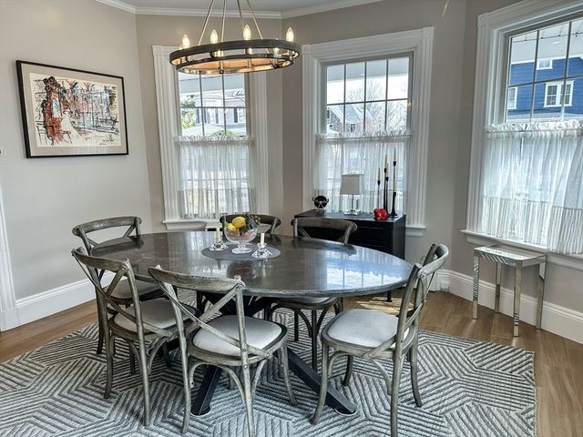 15 Waban 15, Wellesley, MA 02482