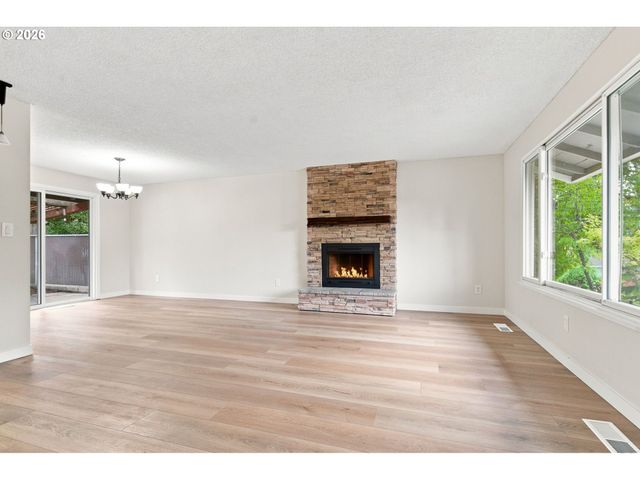 2500 Sw 15TH St, Gresham, OR 97080