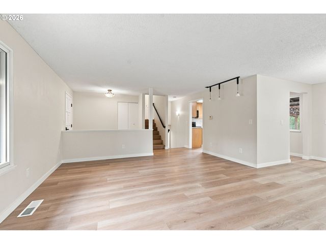 2500 Sw 15TH St, Gresham, OR 97080