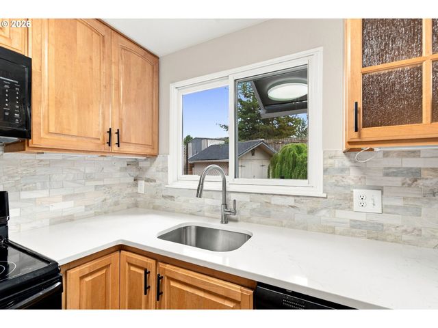 2500 Sw 15TH St, Gresham, OR 97080