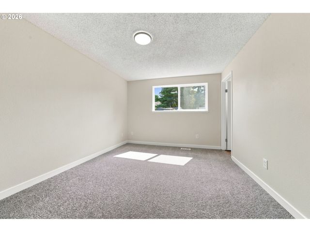 2500 Sw 15TH St, Gresham, OR 97080