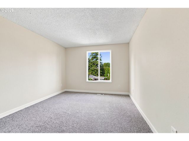 2500 Sw 15TH St, Gresham, OR 97080