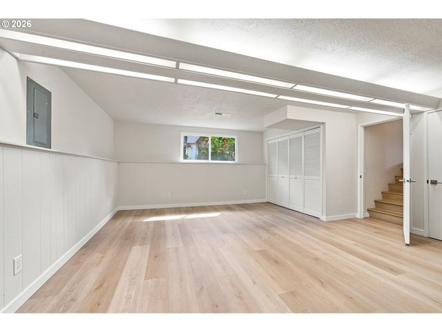 2500 Sw 15TH St, Gresham, OR 97080