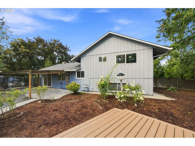 2500 Sw 15TH St, Gresham, OR 97080