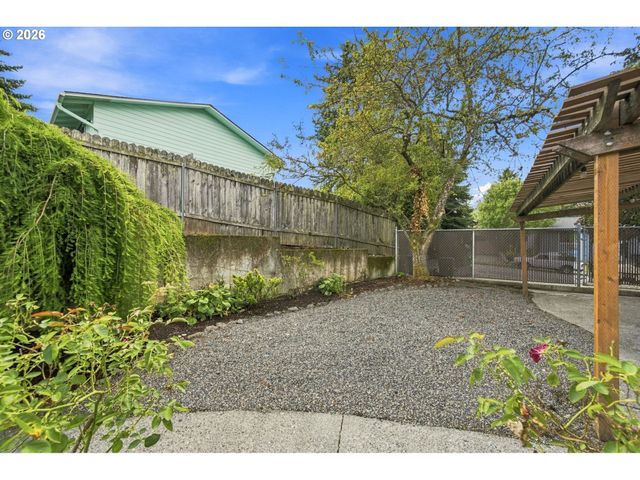 2500 Sw 15TH St, Gresham, OR 97080