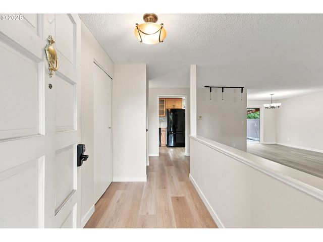 2500 Sw 15TH St, Gresham, OR 97080