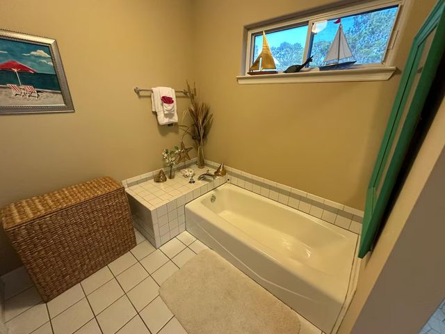 21904 Lakeview Drive, Panama City Beach, FL 32413