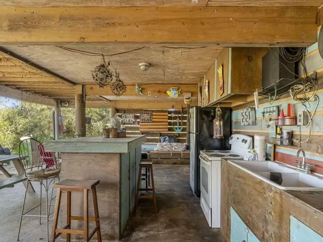 21904 Lakeview Drive, Panama City Beach, FL 32413