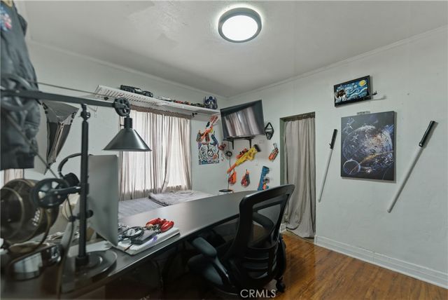 725 W 107th, Los Angeles, CA 90044