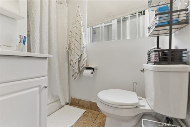 725 W 107th, Los Angeles, CA 90044