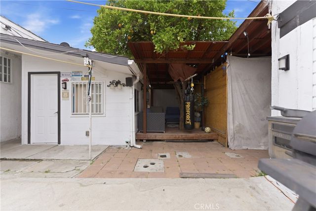 725 W 107th, Los Angeles, CA 90044