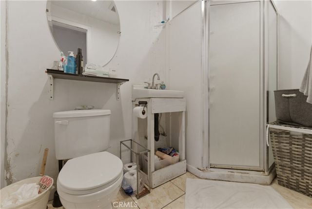 725 W 107th, Los Angeles, CA 90044